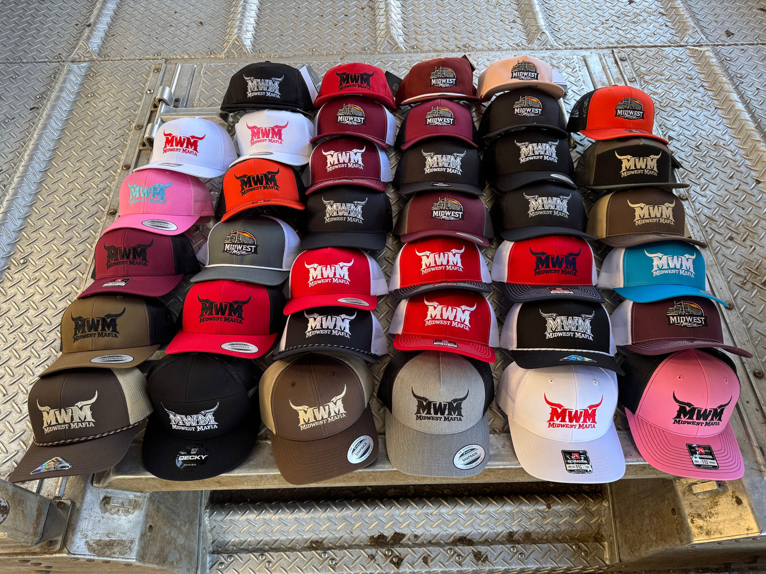 Caps